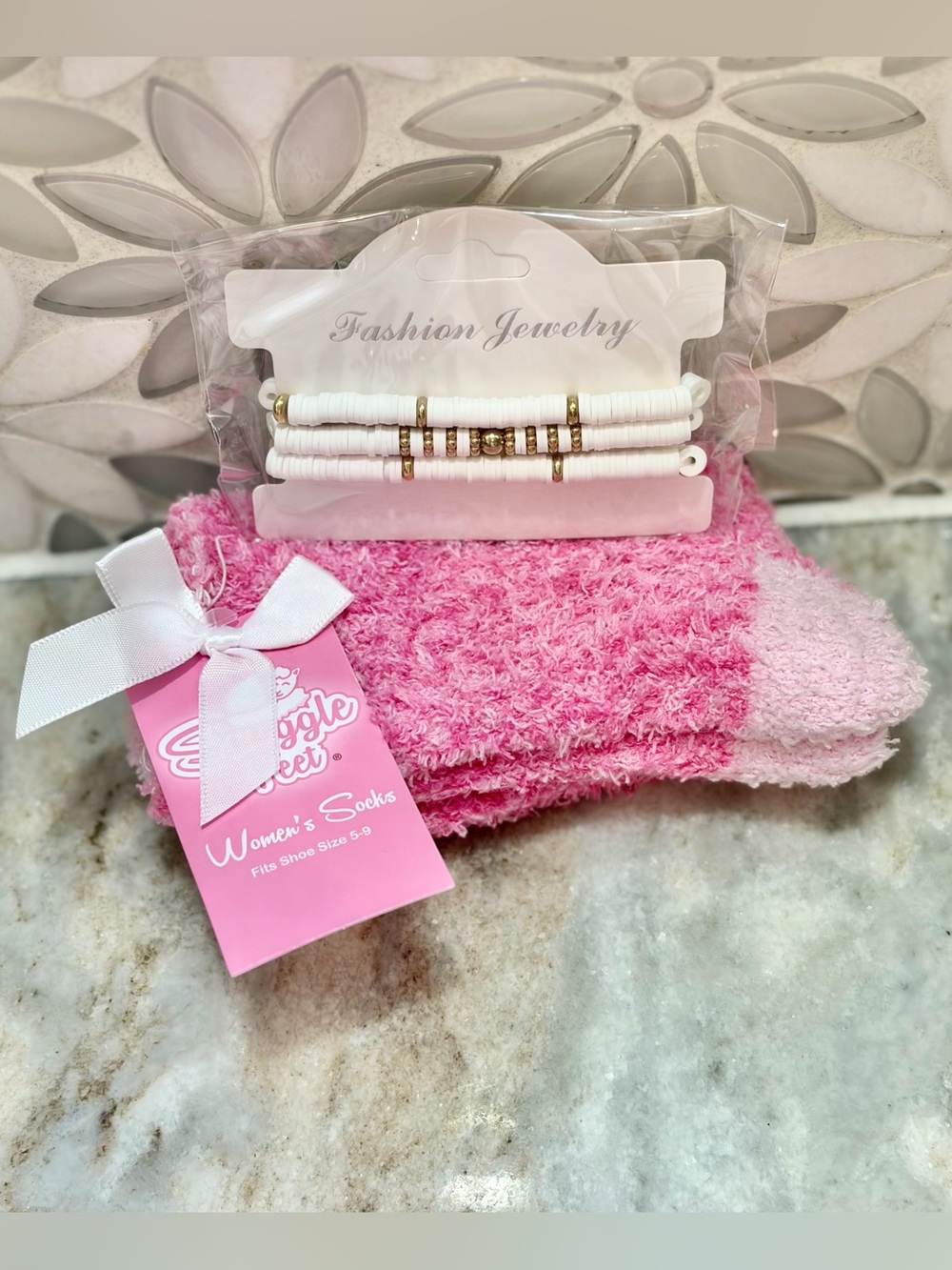 NWT! 💗 Bracelets & Socks